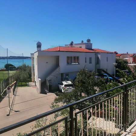 Apartment Vera, 80 M From The Sea Novigrad Istria المظهر الخارجي الصورة