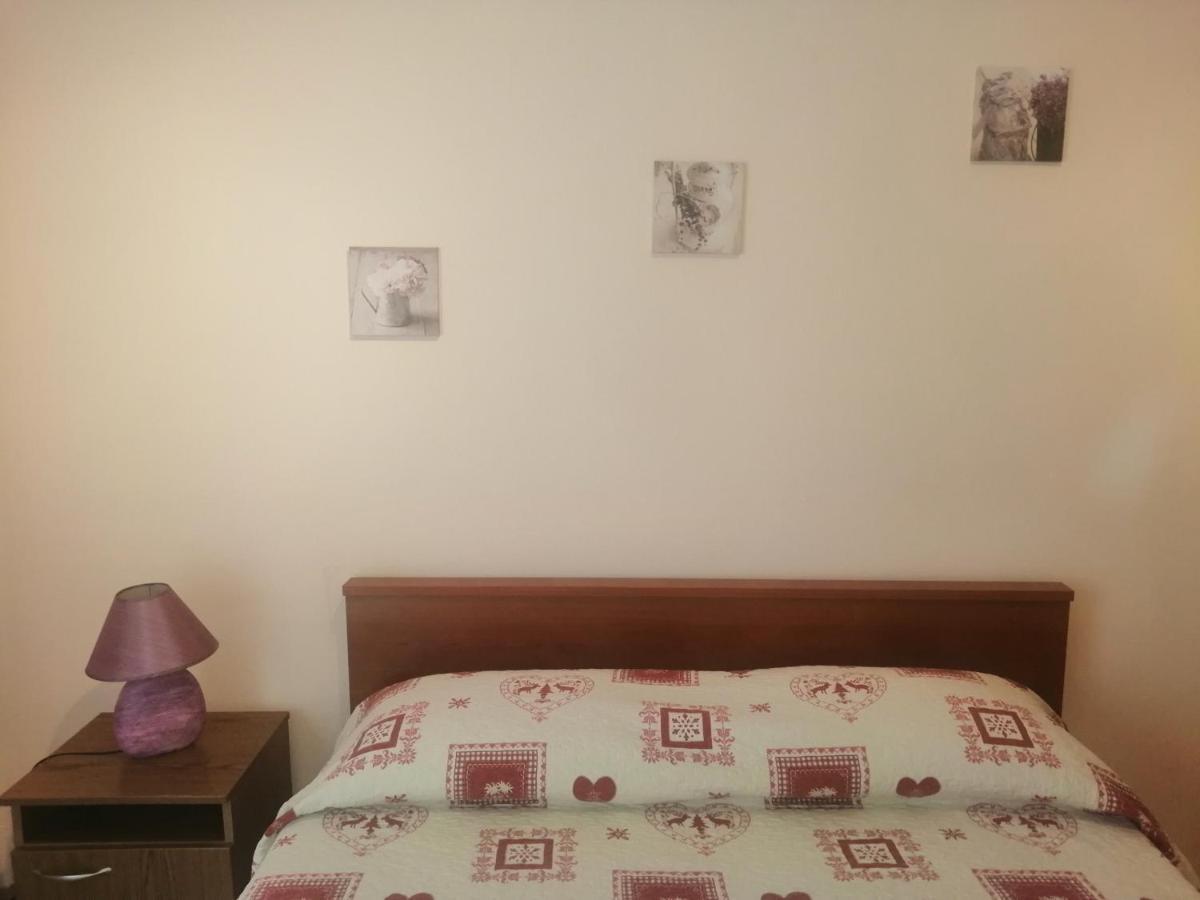 Apartment Vera, 80 M From The Sea Novigrad Istria المظهر الخارجي الصورة